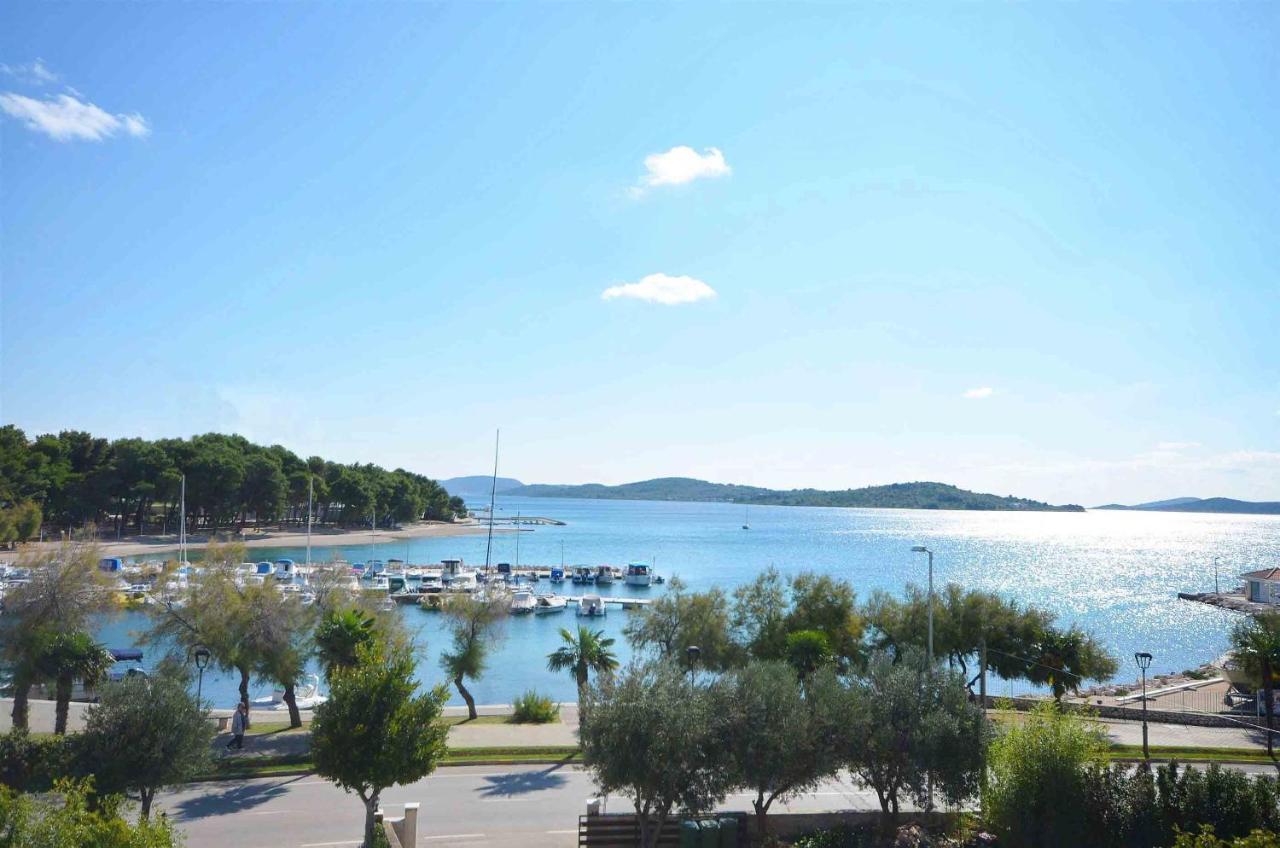 Apartment And Rooms Artina Vodice Ngoại thất bức ảnh