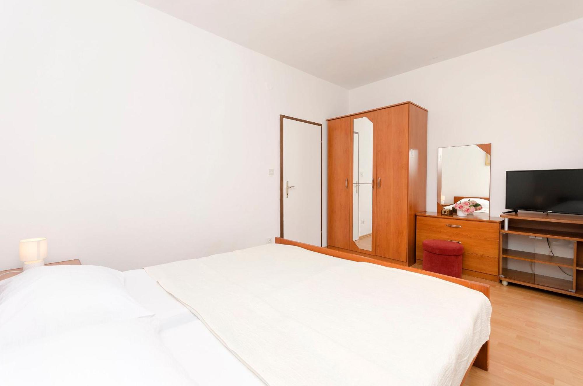 Apartment And Rooms Artina Vodice Ngoại thất bức ảnh