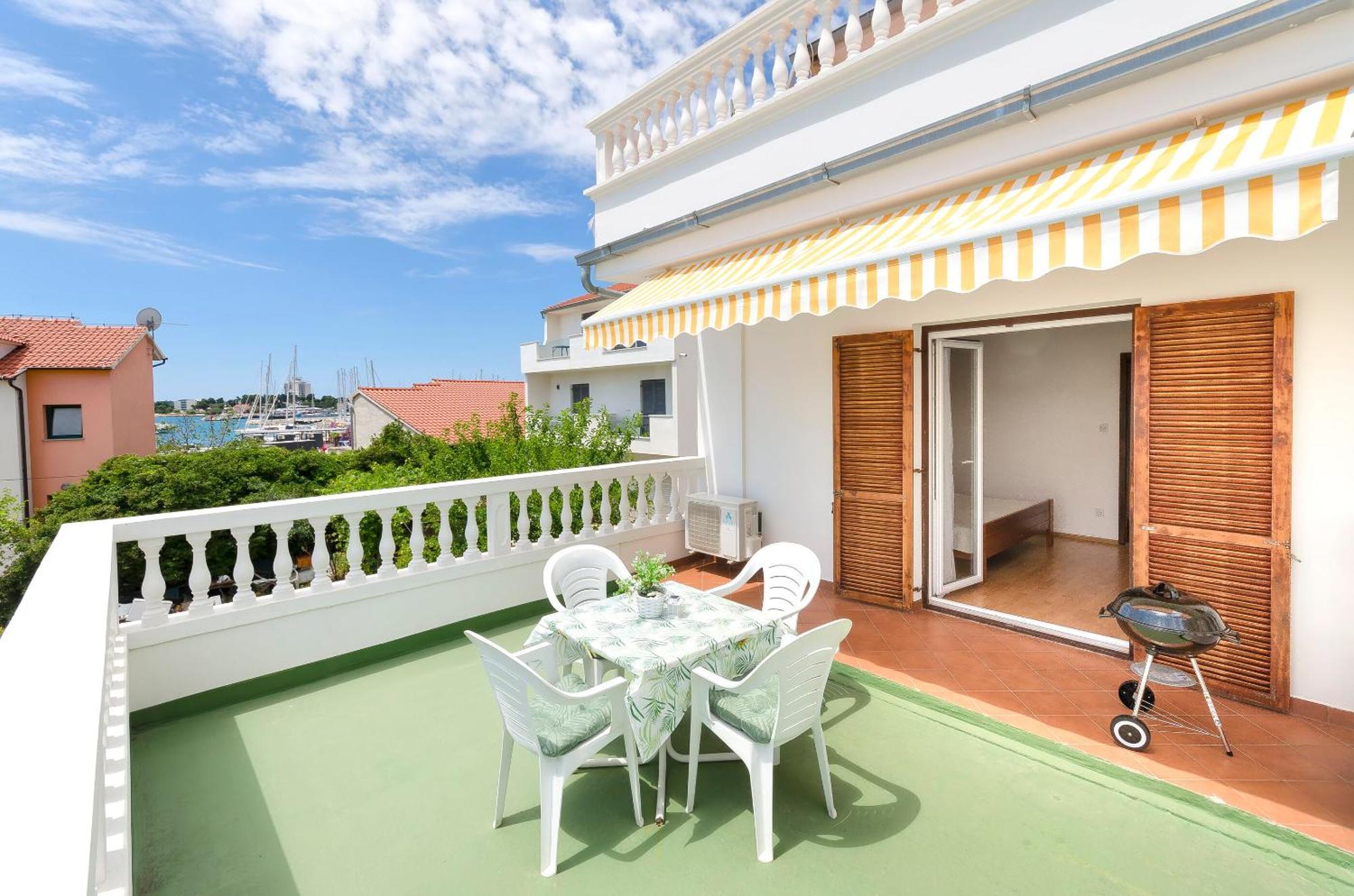 Apartment And Rooms Artina Vodice Ngoại thất bức ảnh