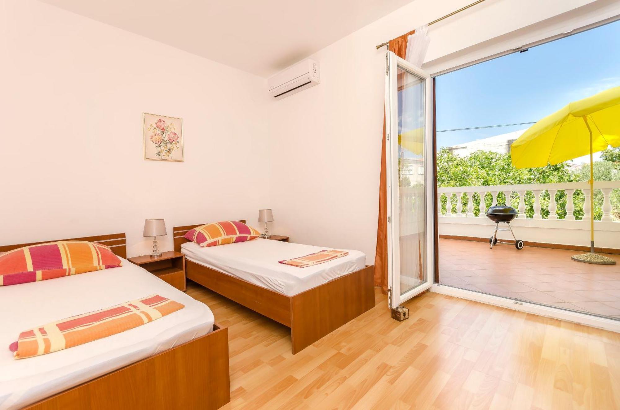 Apartment And Rooms Artina Vodice Ngoại thất bức ảnh