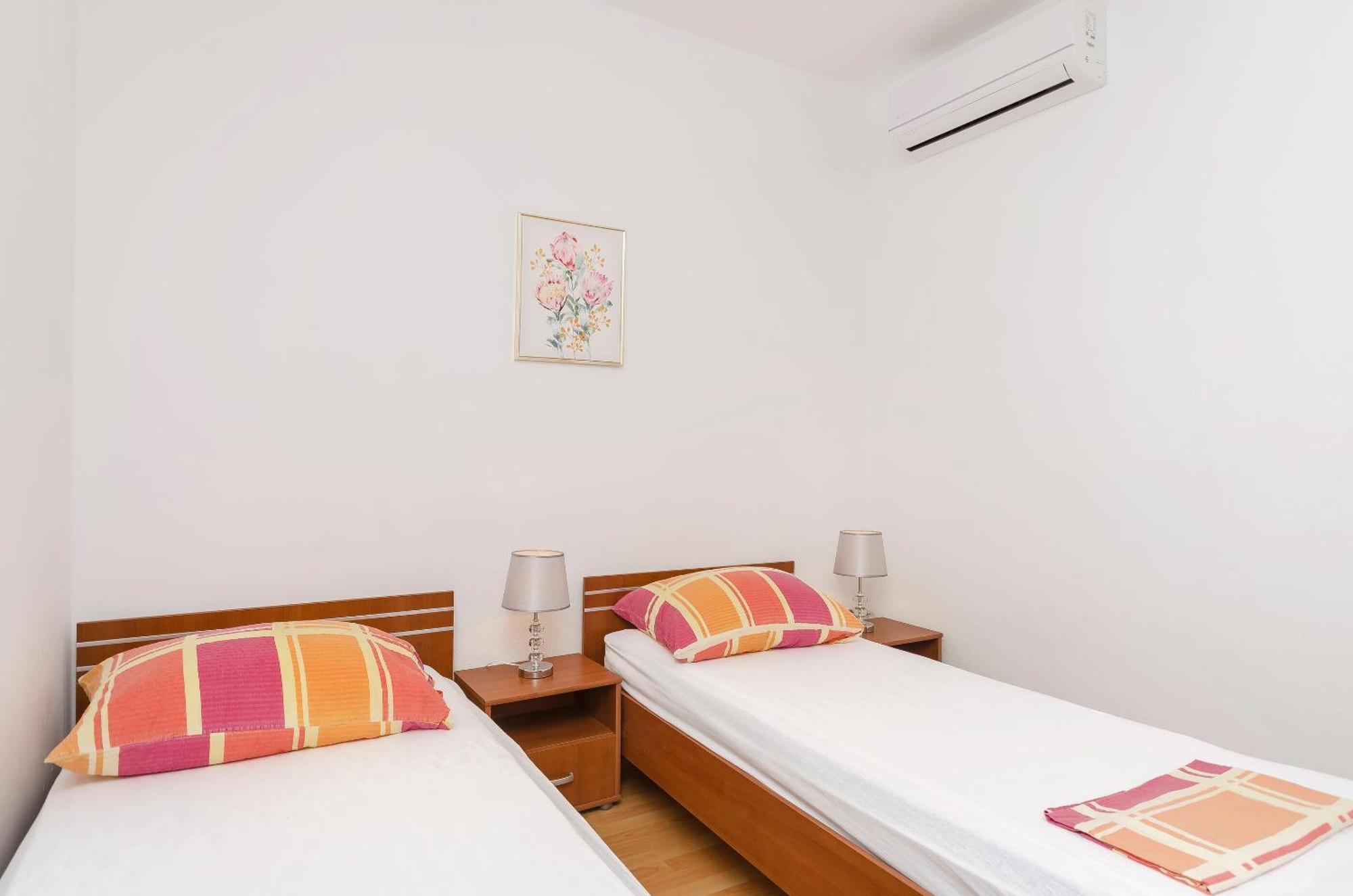 Apartment And Rooms Artina Vodice Ngoại thất bức ảnh