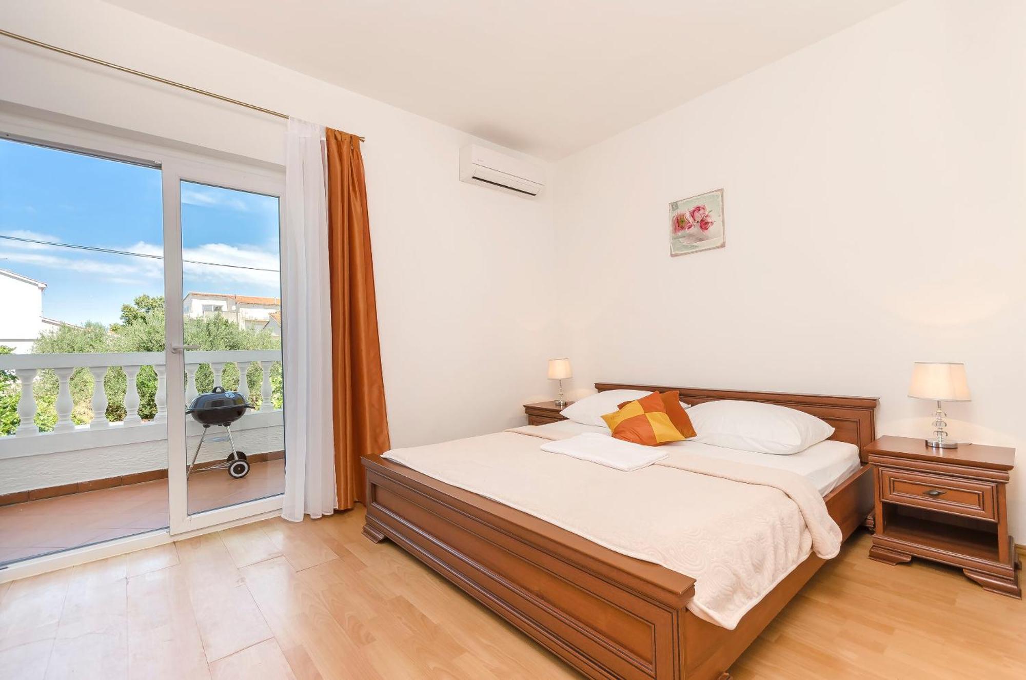Apartment And Rooms Artina Vodice Ngoại thất bức ảnh