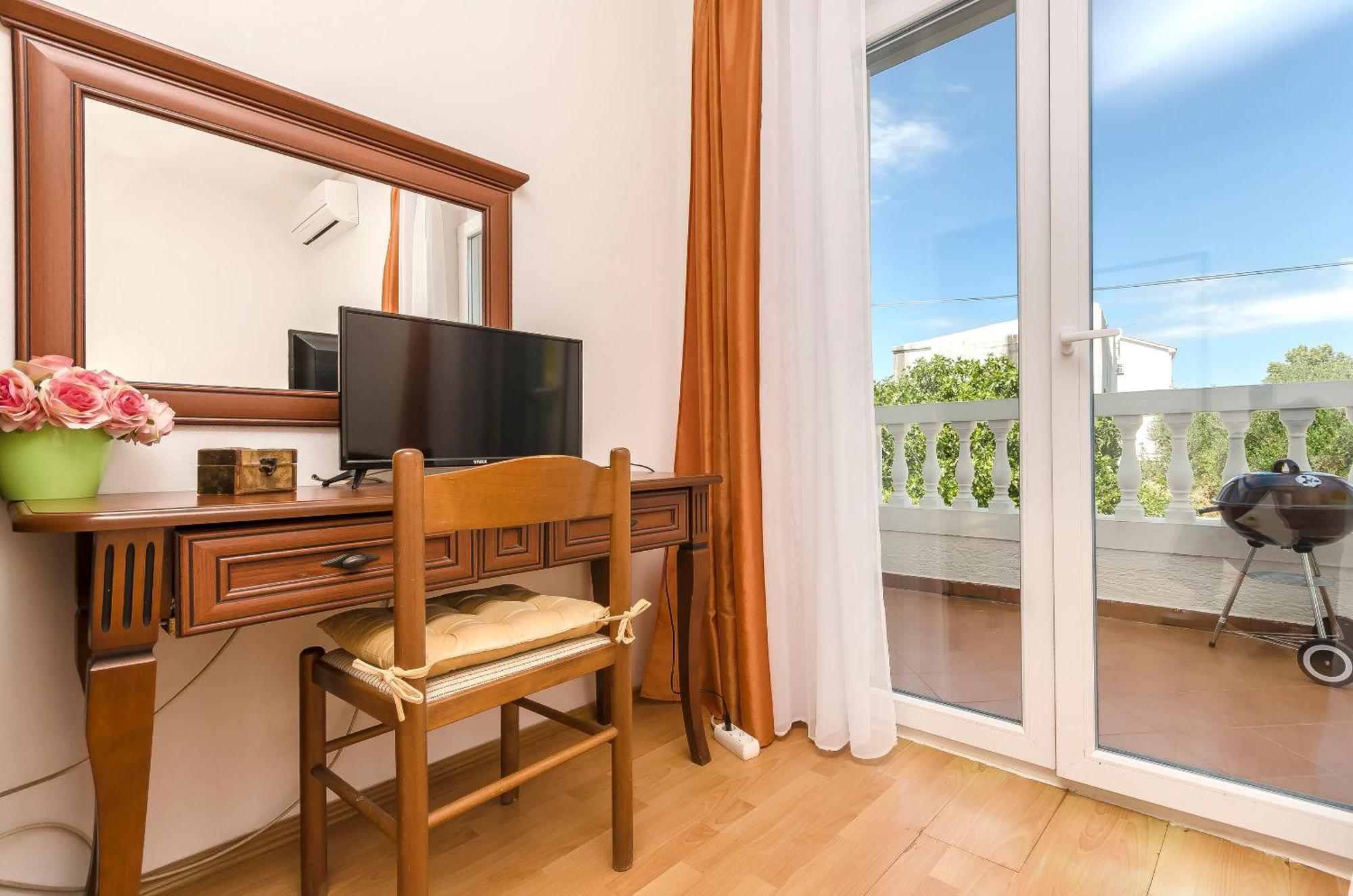Apartment And Rooms Artina Vodice Ngoại thất bức ảnh