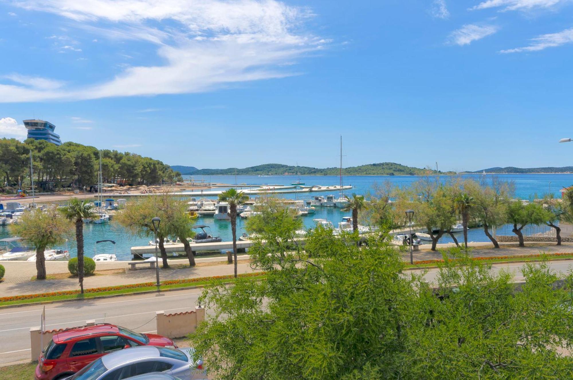 Apartment And Rooms Artina Vodice Ngoại thất bức ảnh