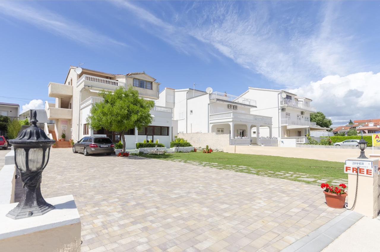 Apartment And Rooms Artina Vodice Ngoại thất bức ảnh