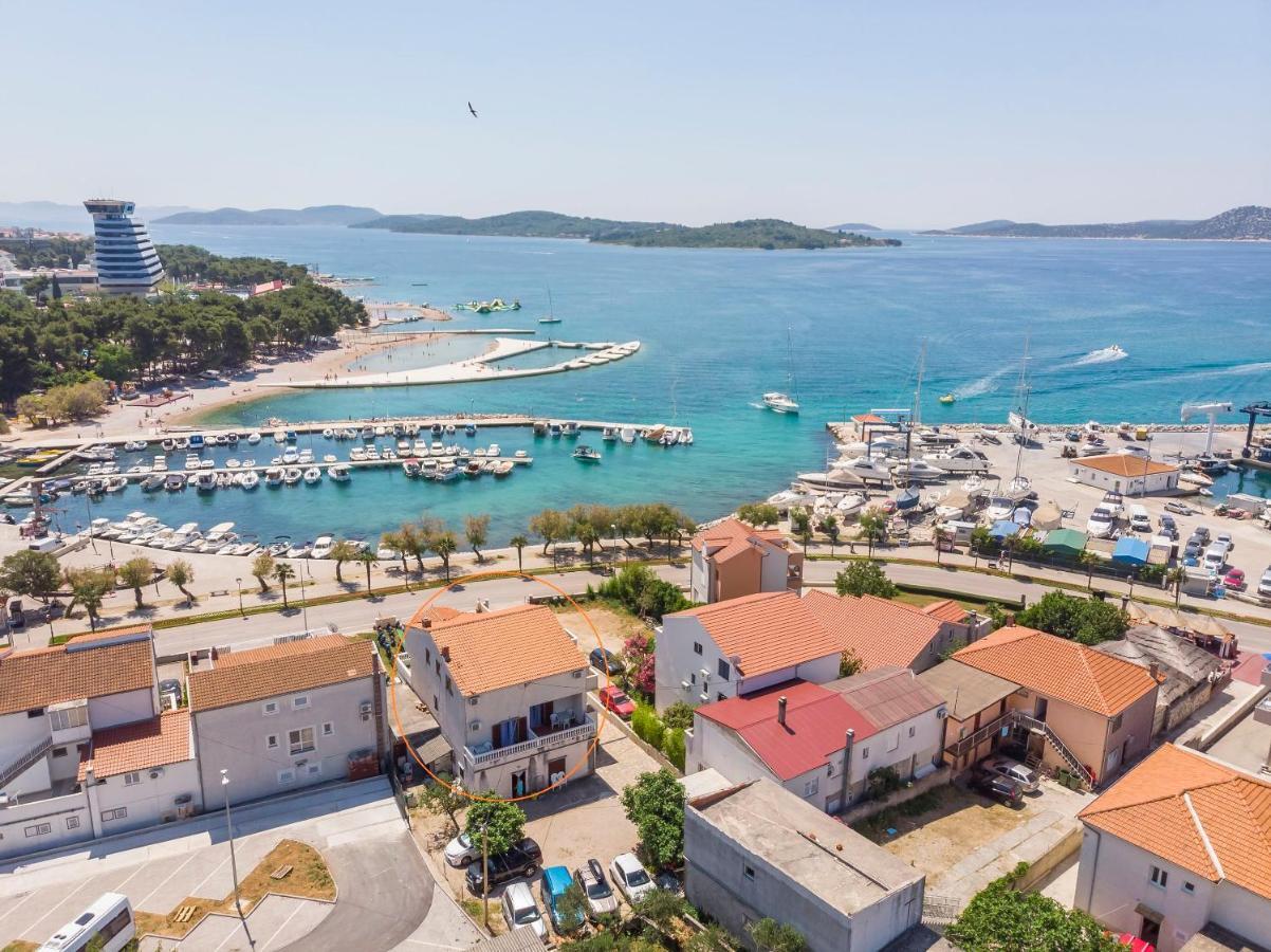 Apartment And Rooms Artina Vodice Ngoại thất bức ảnh