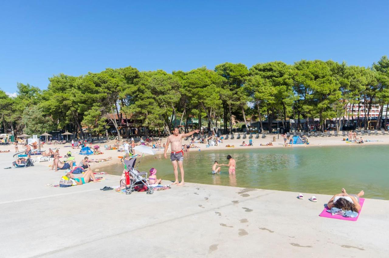 Apartment And Rooms Artina Vodice Ngoại thất bức ảnh